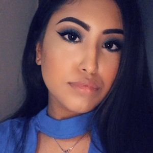 Meet your Posher, Desiree